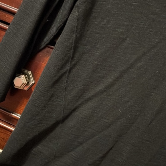 3/4 sleeve T-shirt long tail. - Picture 4 of 5